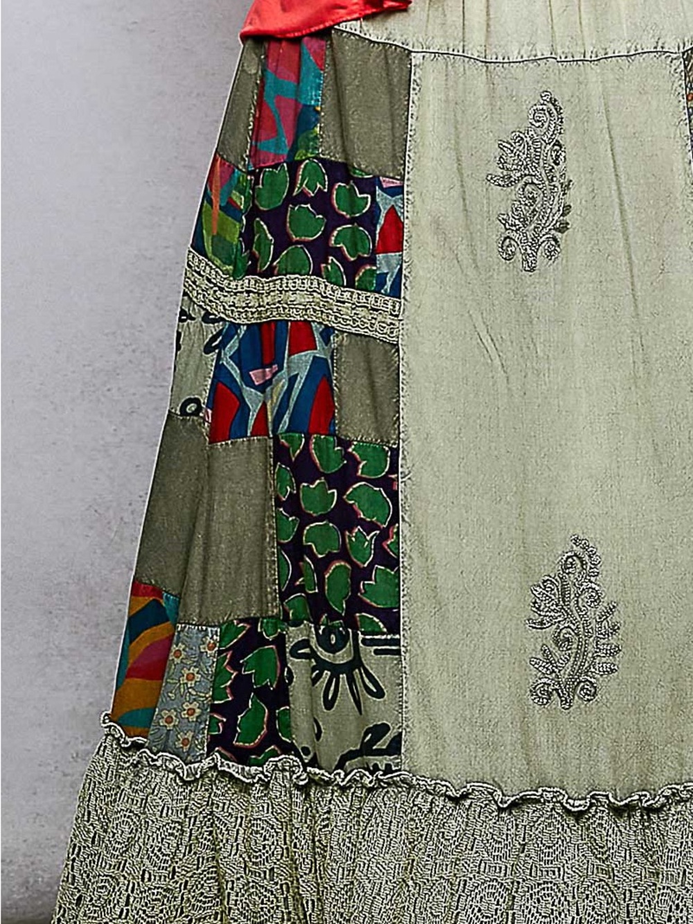 ✨ POL Printed Patchwork Embroidered Ruffled Skirt ✨🛍️ - Picture 7 of 7
